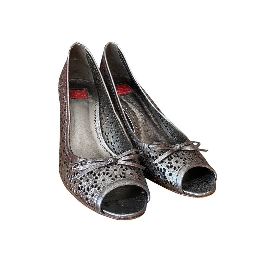 Oscar De La Renta Anya Pewter Laser cut lace peep toe heels - Size 10